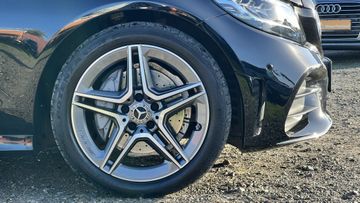 C 200 COUPE+AMG-LINE+KAM+NAVI+LED+GARJunge ST25