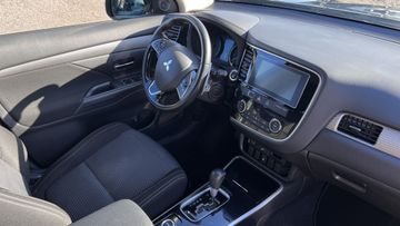 Outlander 2,2 D-DI+Edition 100+4WD+LED+NAVI+360°