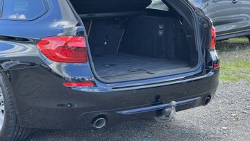 530  d xDrive TOURING+SPORT-LINE+PANO+AHK+STHZ