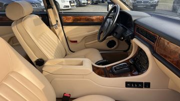 XJ40 Six mit Historie-Guta. für Sammler / ohne K