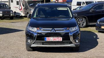 Outlander 2.2 DI-D+Edition100+4WD+NAVI+360°+LED