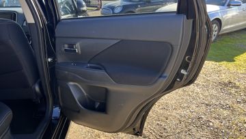 Outlander 2.2 DI-D+Edition100+4WD+NAVI+360°+LED