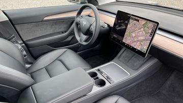 Model 3 Premium RWD+PANO+ACC+NAVI+AUTONOMES FAHR