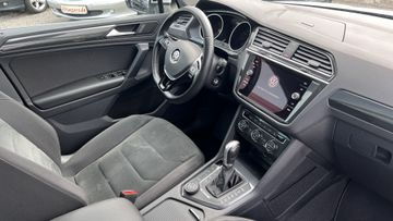 Tiguan R-LINE+4M+PANO+AHK+Kamera+Headup+LED+DSG