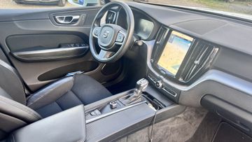 XC60 Momentum AWD+Stdhz+neueWartung Volvo Garant