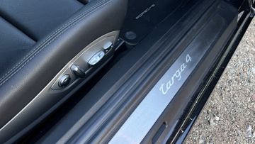 991 Targa 4 PDK+Carbon+BOSE+SHZ+SportAusp+14Wege