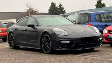 Panamera 4 S Parkschaden vorne