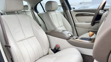 S-Type 3.0 V6 Executive #Navi#Leder#PDC#SHZ