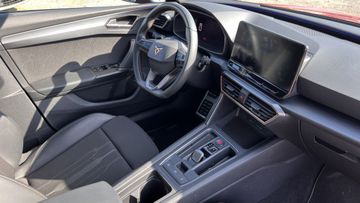 Leon e-Hybrid #ACC#Kessy#VisPlus#Ambientelicht#N