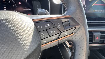 Leon e-Hybrid #ACC#Kessy#VisPlus#Ambientelicht#N