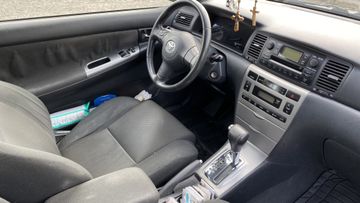 Corolla 1.6 Sol / Compact 8xBereift